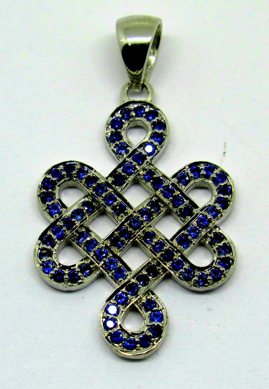 Blue Sapphire Srīvatsa Endless Knot Sterling Silver Pendant